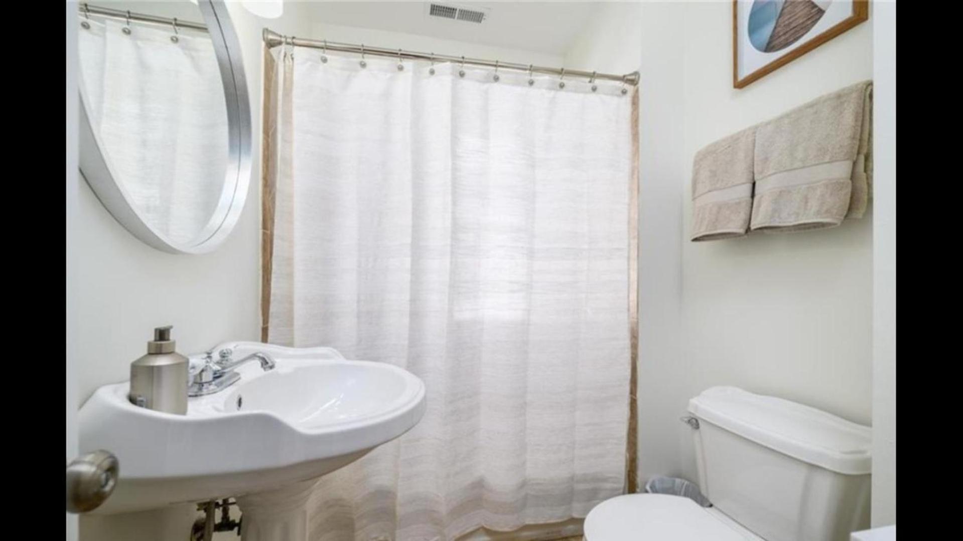 Black Rock Home - 4 Bed - Jacuzzi Bath - Beach Bridgeport Exterior photo